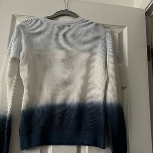 A brand-new guess is shirt size small never been worn